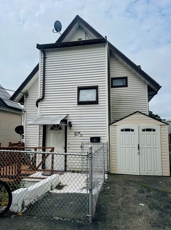 25 Acorn St, Lynn MA 01902-3852 exterior