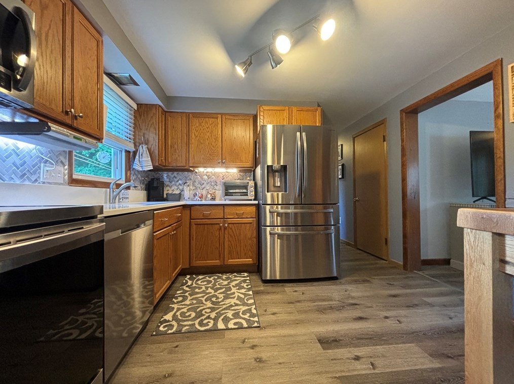 39 Washington Ave, Royalston MA 01331-9552 exterior