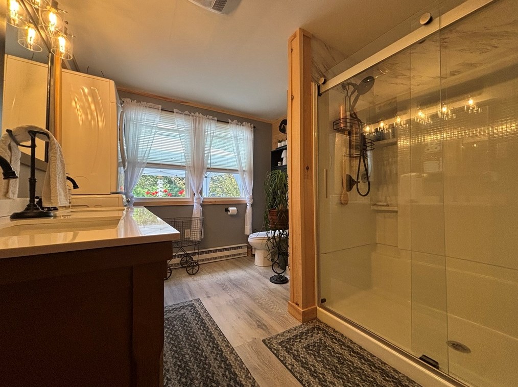 39 Washington Ave, Royalston MA 01331-9552 exterior