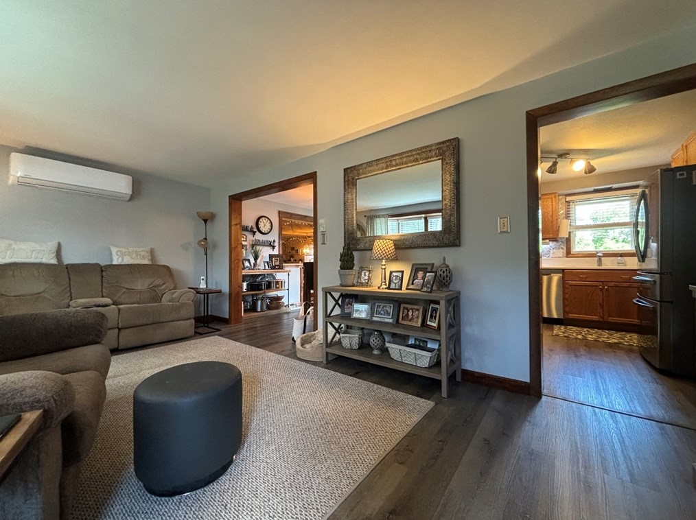 39 Washington Ave, Royalston MA 01331-9552 exterior