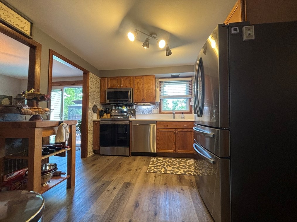 39 Washington Ave, Royalston MA 01331-9552 exterior