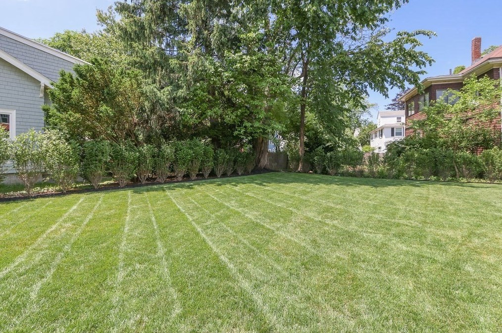 186 Woodward St, Newton MA 02461-1341 exterior