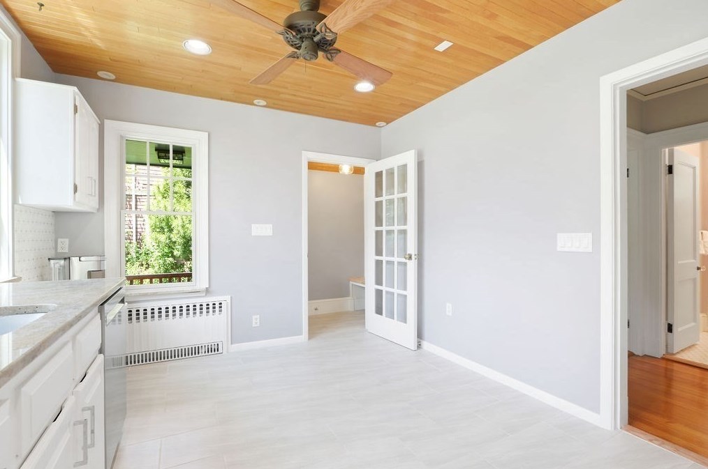 186 Woodward St #sf, Newton, MA 02461