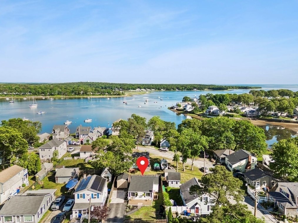 14 Pinehurst Dr, Wareham MA  02571-2065 exterior