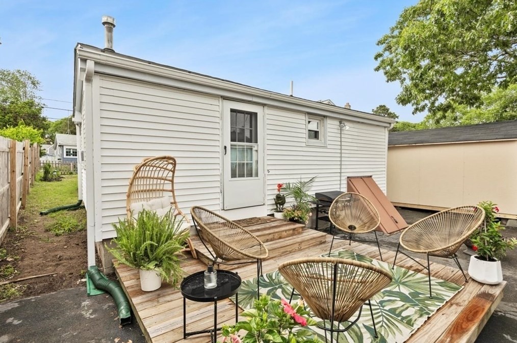 14 Pinehurst Dr, Wareham MA  02571-2065 exterior