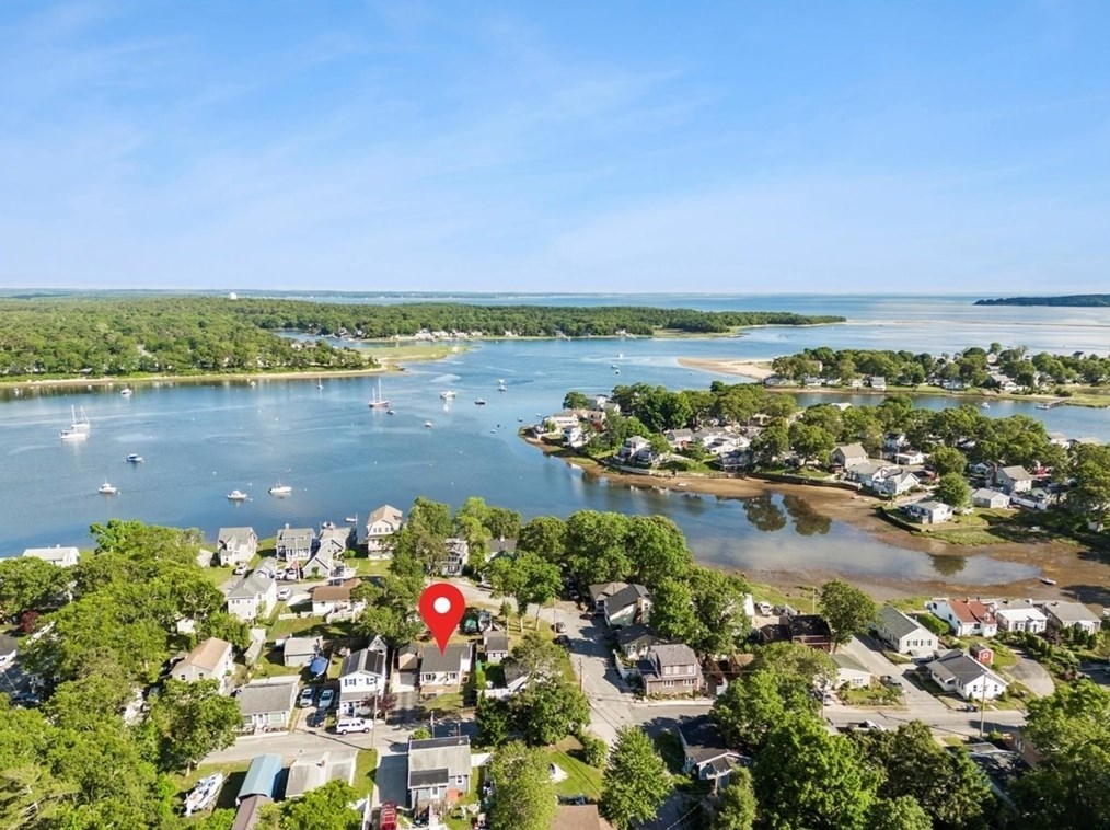 14 Pinehurst Dr, Wareham MA  02571-2065 exterior