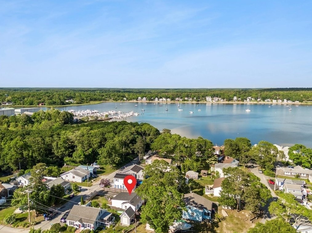 14 Pinehurst Dr, Wareham MA  02571-2065 exterior