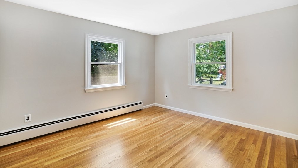 49 Pondview Dr, Chicopee MA 01020-2139 exterior