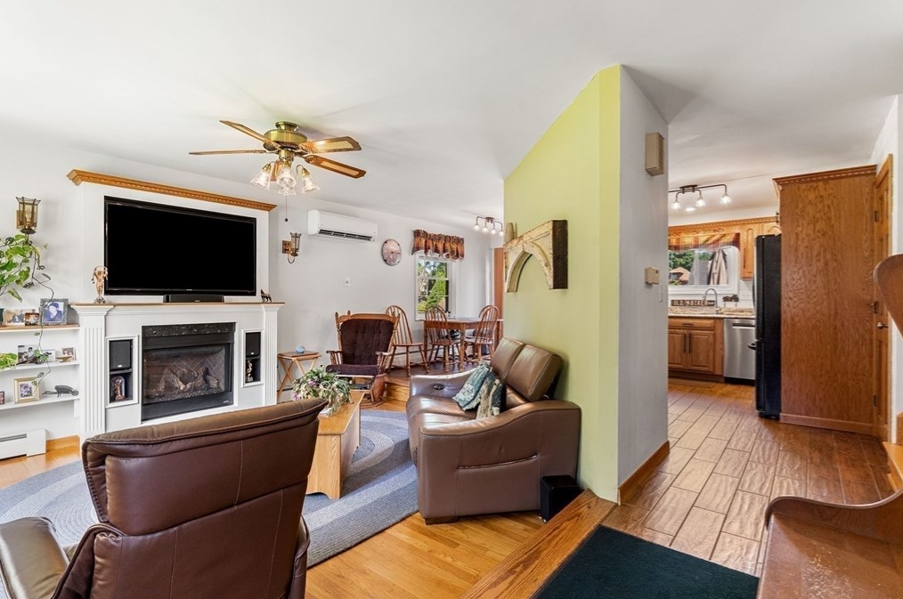 49 Adams St, Haverhill MA 01830-6861 exterior