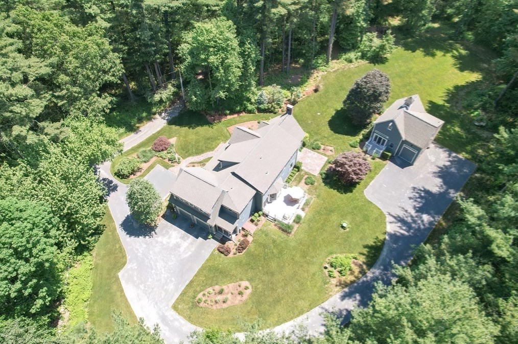 4 Evans Ln, Norfolk MA 02056-1545 exterior