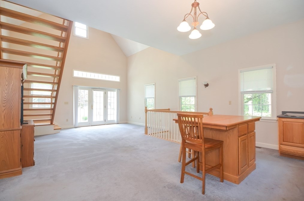 4 Evans Ln, Norfolk MA 02056-1545 exterior