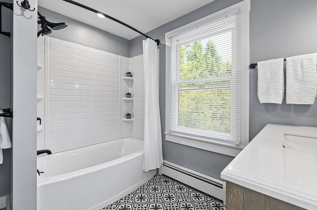 16 High St, Merrimac MA  01860-2303 exterior