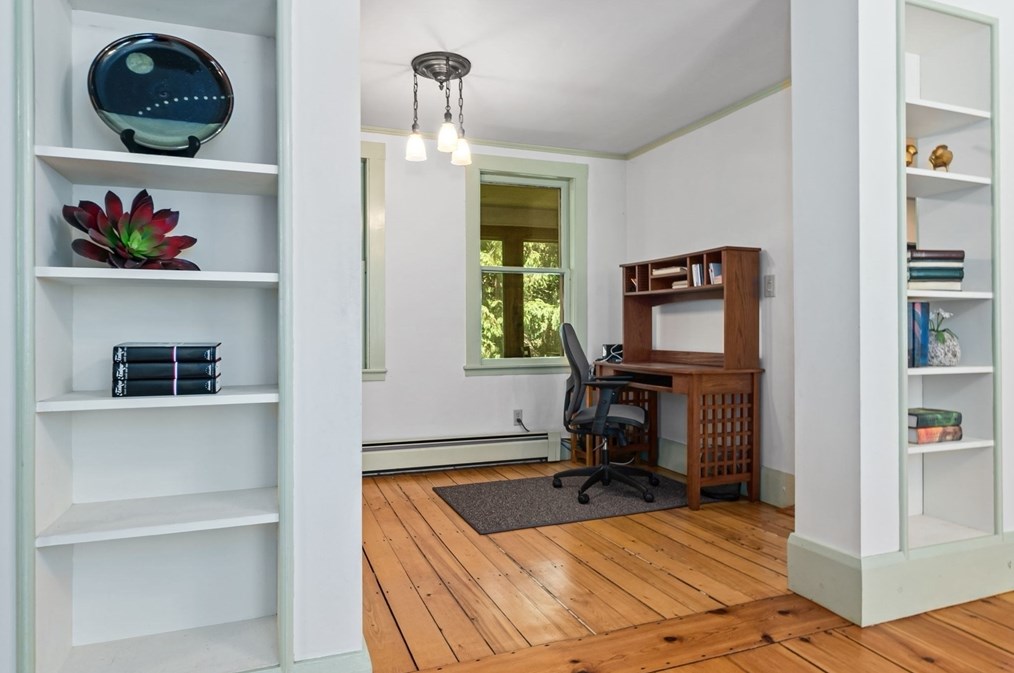 16 High St, Merrimac MA  01860-2303 exterior