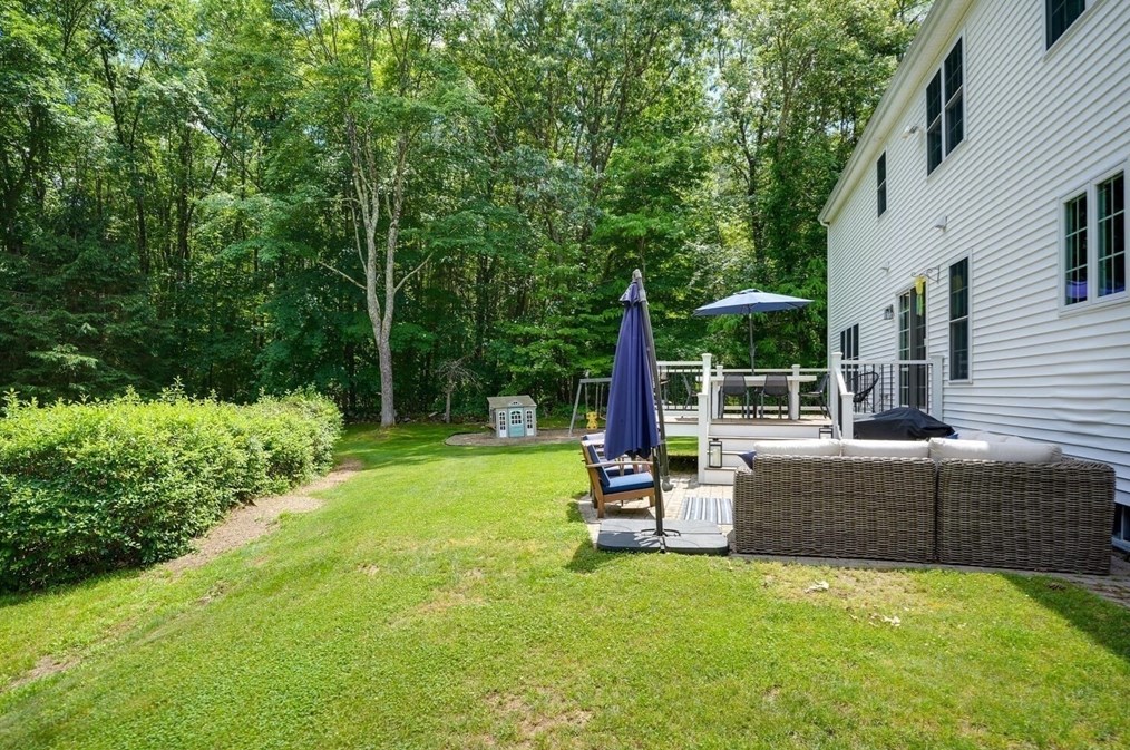 17 Elm St, Hopkinton MA  01748-1666 exterior