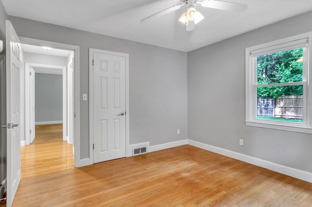 97 Old Brk Rd, Springfield MA 01128 exterior