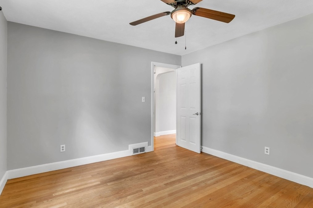 97 Old Brk Rd, Springfield MA 01128 exterior