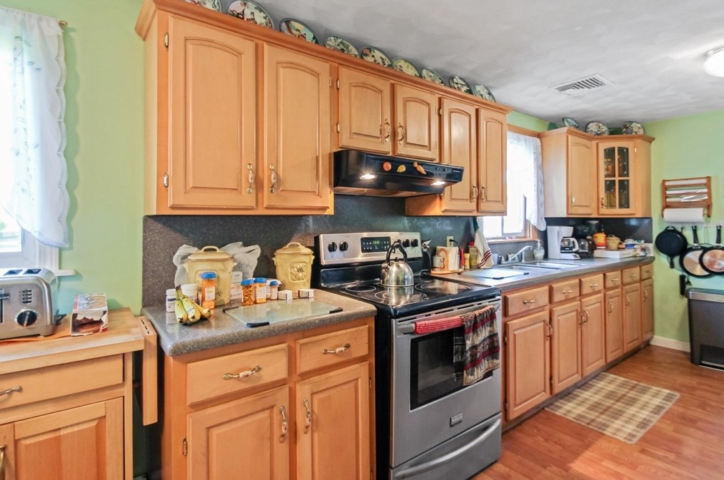 14 Jade St, Methuen MA exterior