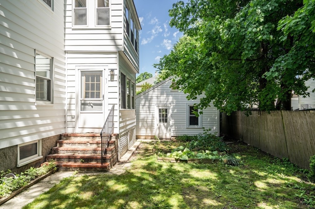 12 Guild St, Quincy MA 02169-6620 exterior