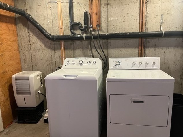 376 Grove St, Worcester MA 01605-1223 exterior