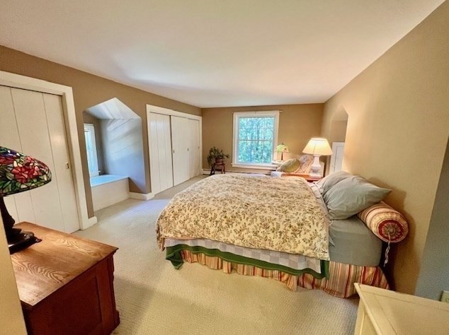 376 Grove St, Worcester MA 01605-1223 exterior