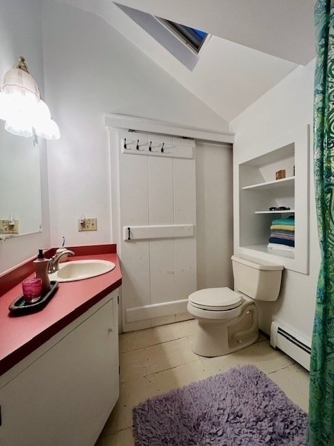 376 Grove St, Worcester MA 01605-1223 exterior