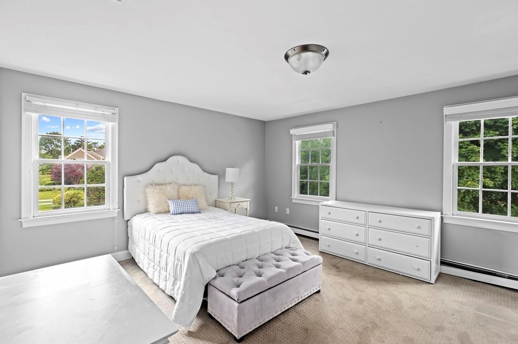 4 Julian Way, Hingham MA 02043-3939 exterior