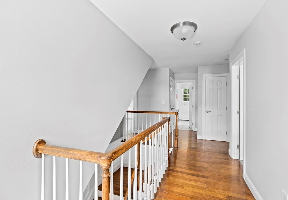 4 Julian Way, Hingham MA 02043-3939 exterior