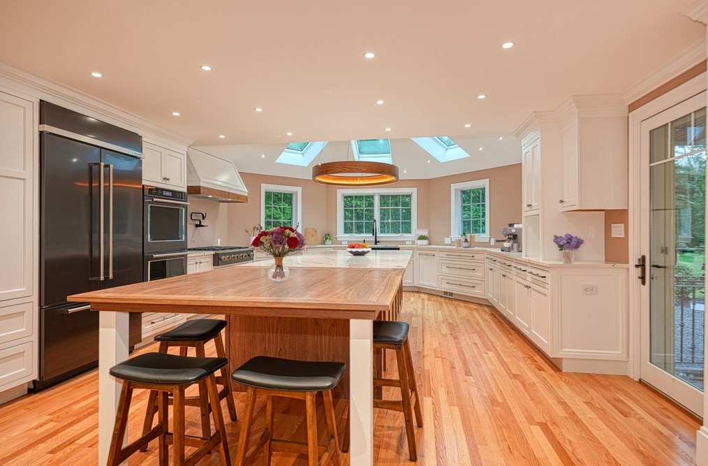 356 Whitney St, Northborough MA 01532-1146 exterior