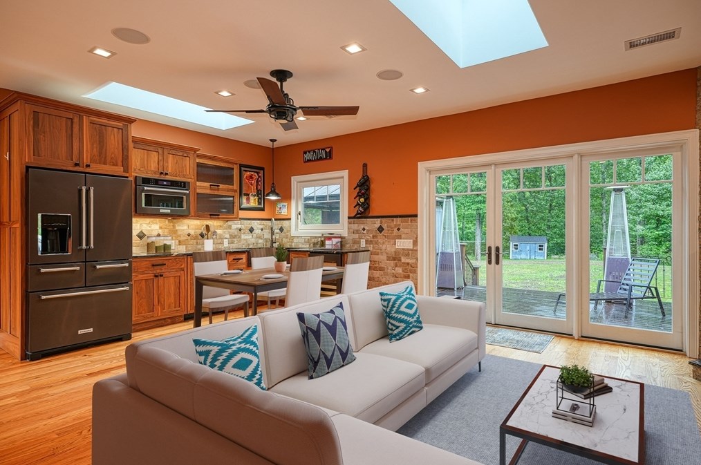 356 Whitney St, Northborough MA 01532-1146 exterior