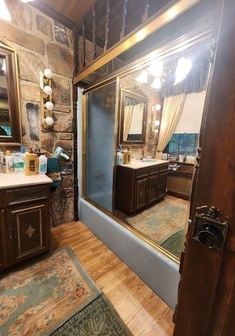 127 Hart St, Taunton MA 02780-4950 exterior