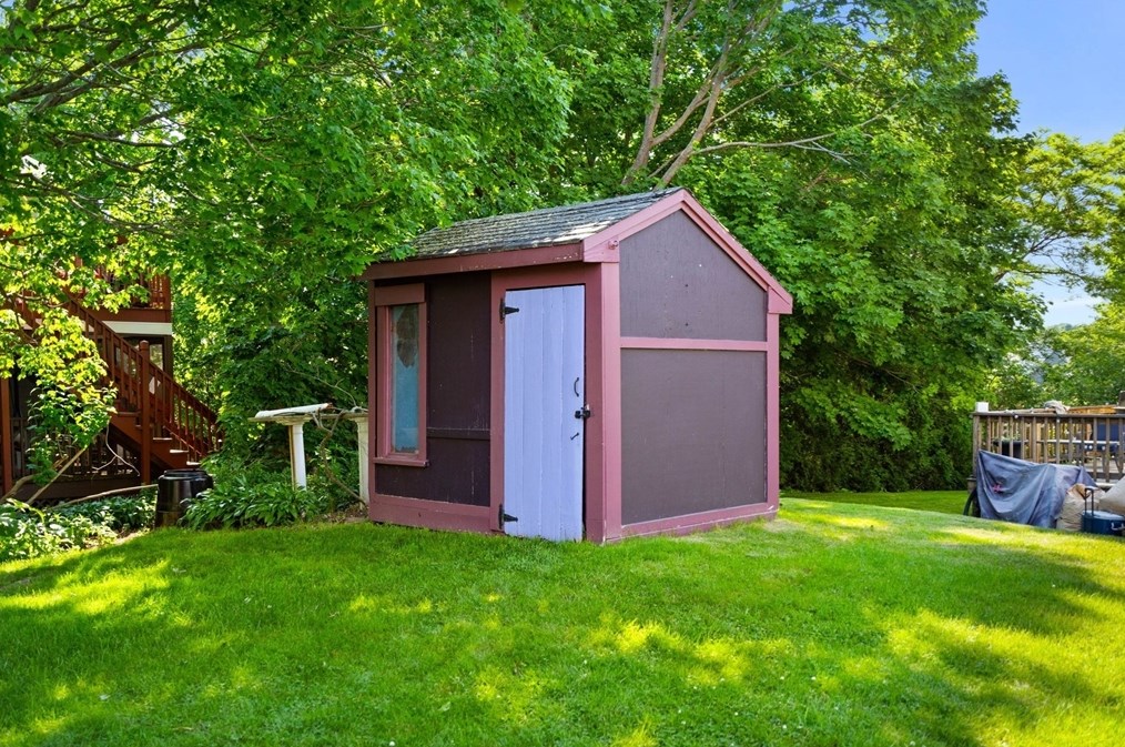 22 Pond St, Marblehead MA 01945-3454 exterior