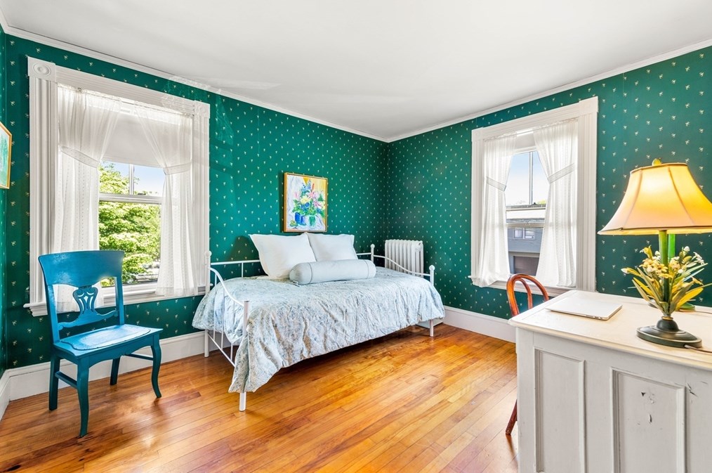 22 Pond St, Marblehead MA 01945-3454 exterior