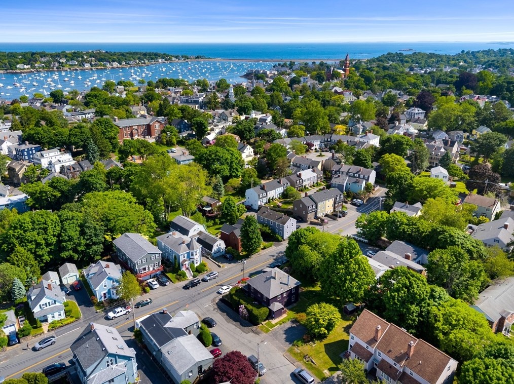 22 Pond St, Marblehead MA 01945-3454 exterior