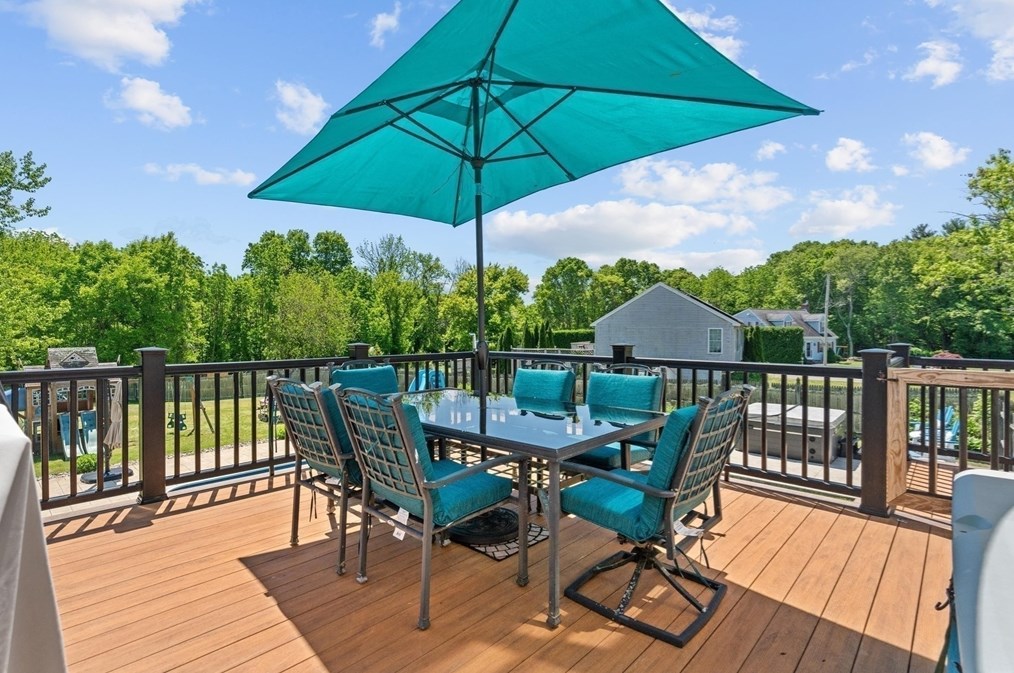 20 Earl St, New Bedford MA 02743-1924 exterior