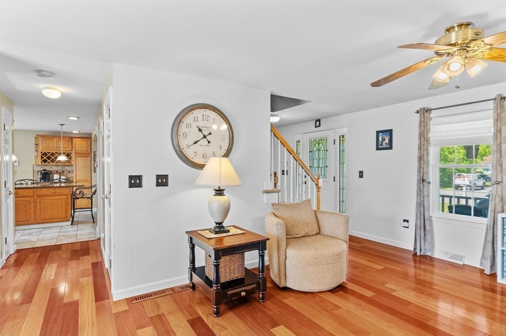 20 Earl St, New Bedford MA 02743-1924 exterior