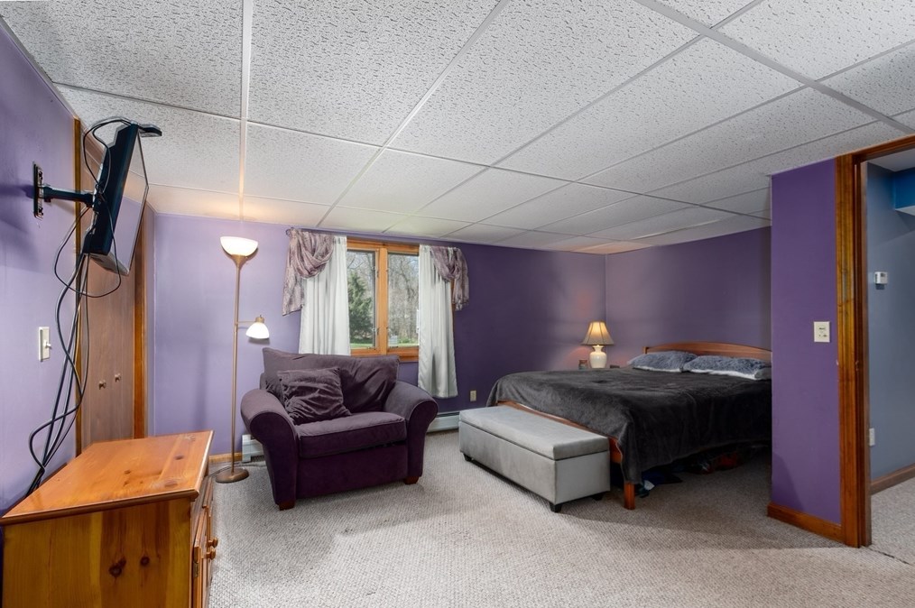 27 Dudley Rd, Sutton MA 01590-3037 exterior