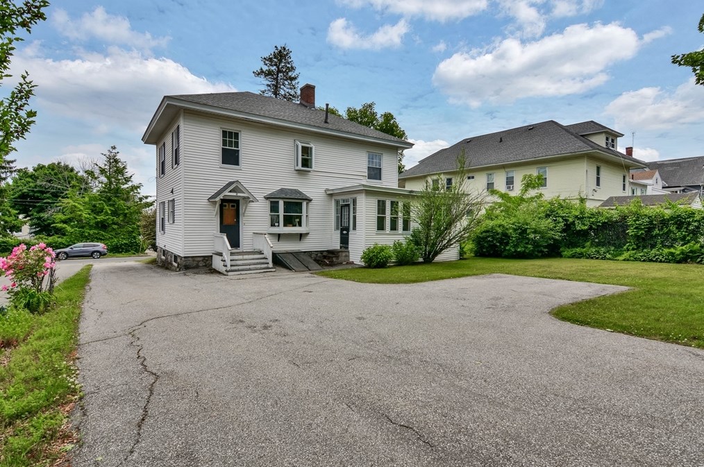 154 Woodland St, Lawrence MA 01841-2333 exterior