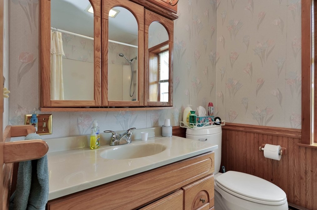 154 Woodland St, Lawrence MA 01841-2333 exterior