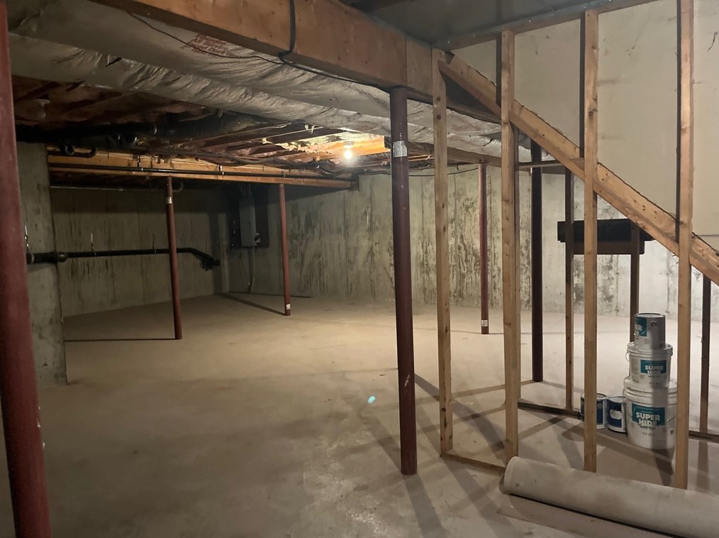 17 Dale Ave, Auburn MA  01501-1253 exterior