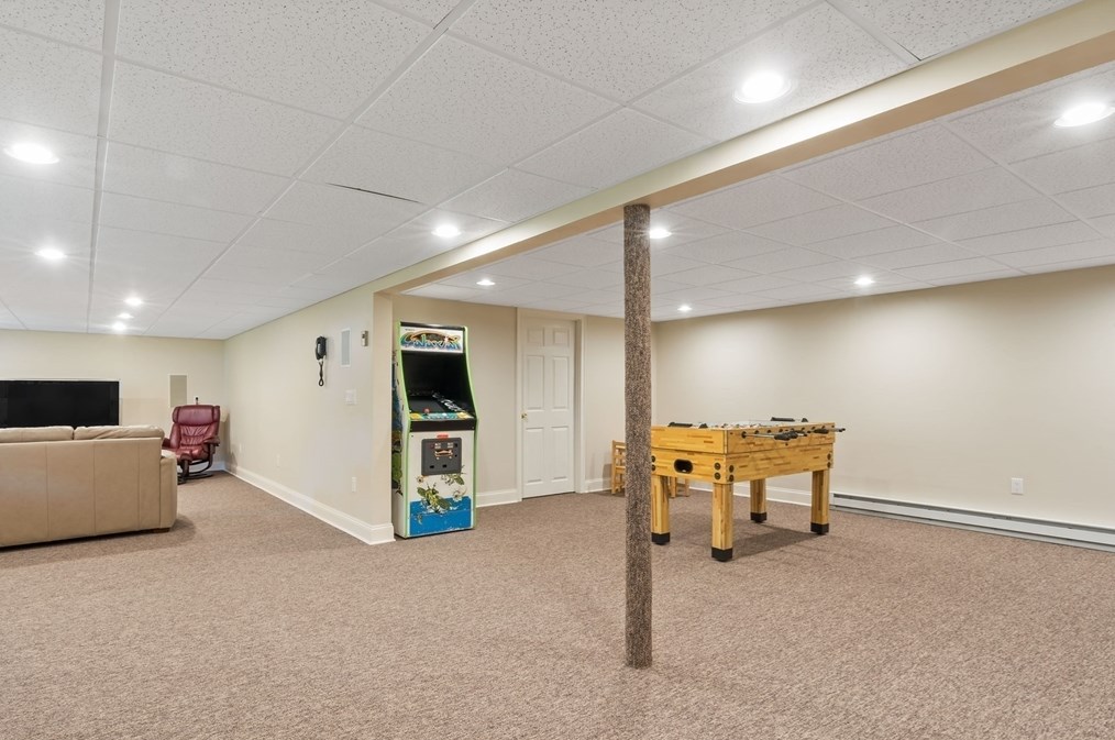 29 Evergreen Dr, Seekonk MA 02771-5746 exterior