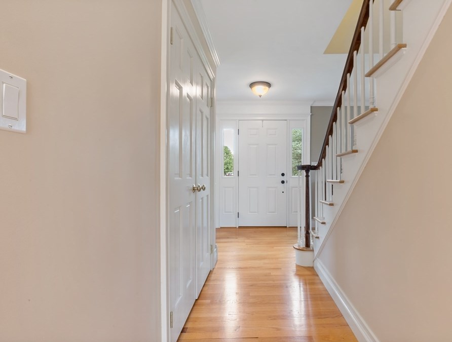 29 Evergreen Dr, Seekonk MA 02771-5746 exterior