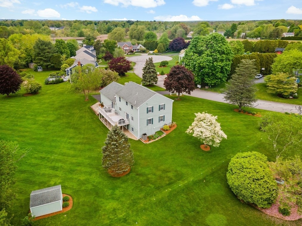 29 Evergreen Dr, Seekonk MA 02771-5746 exterior