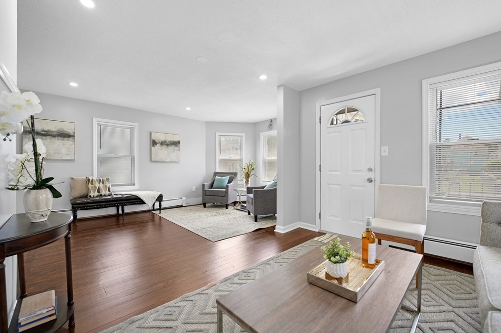 307 Tinkham St, New Bedford MA 02746-1821 exterior