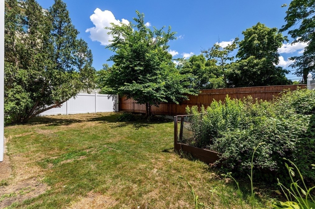 18 Chestnut St, Peabody MA  01960-5432 exterior