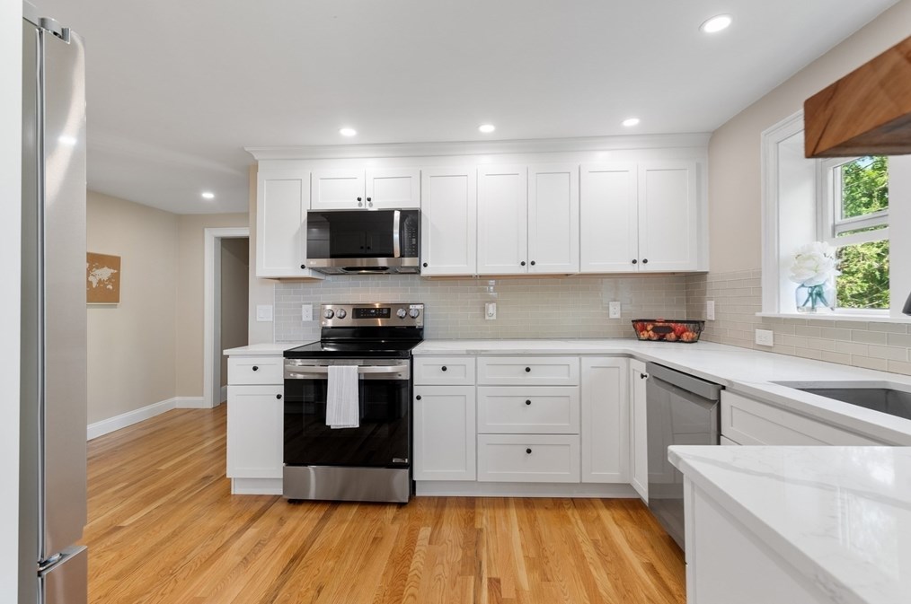 18 Chestnut St, Peabody MA  01960-5432 exterior