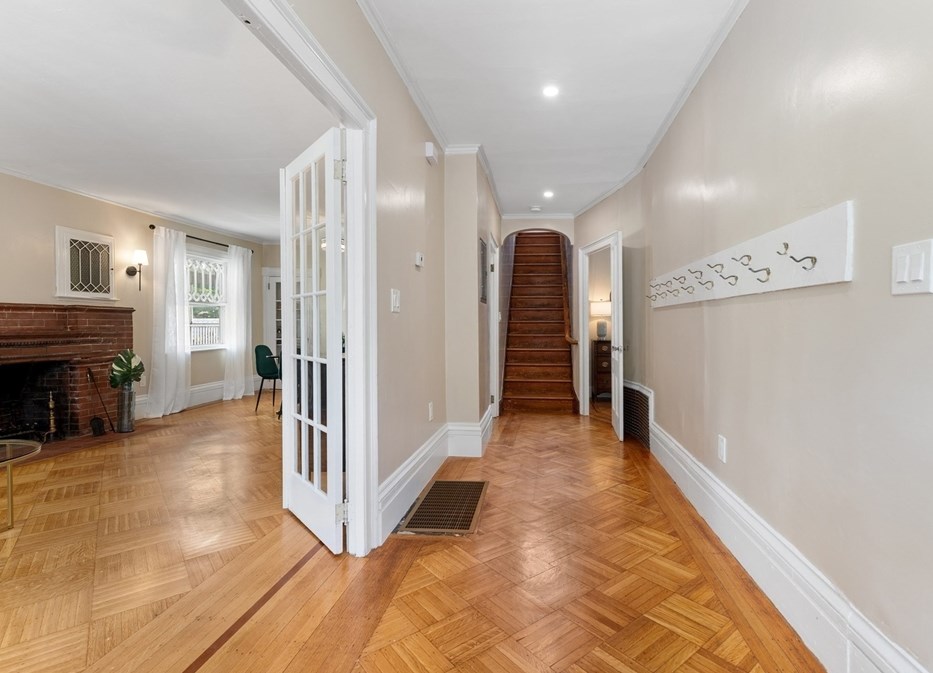 18 Chestnut St, Peabody MA  01960-5432 exterior