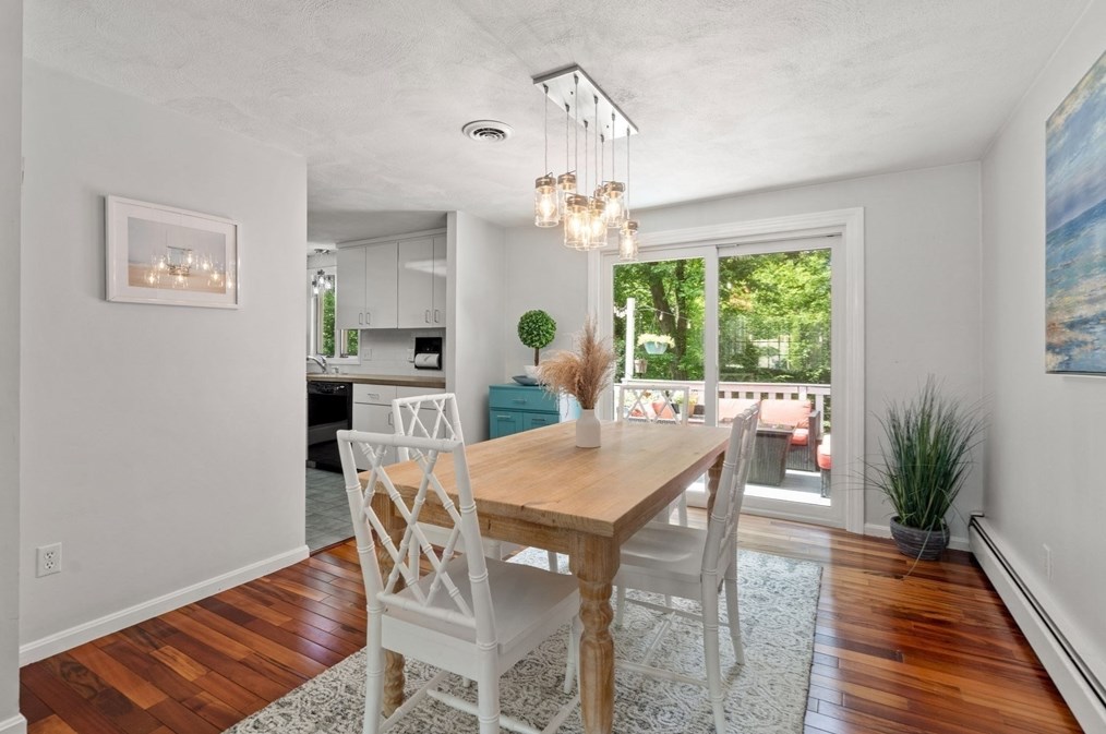 90 Drake Rd, Burlington MA 01803-1865 exterior