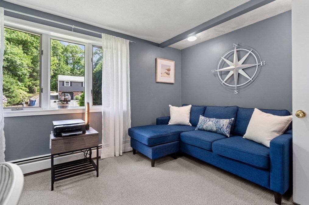 90 Drake Rd, Burlington MA 01803-1865 exterior