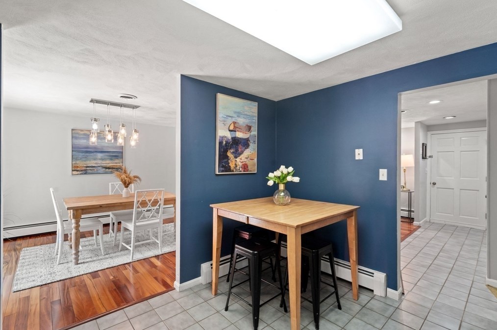 90 Drake Rd, Burlington MA 01803-1865 exterior