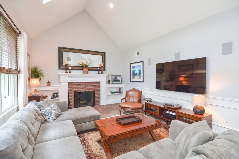 100 St, Franklin MA 02038-3398 exterior